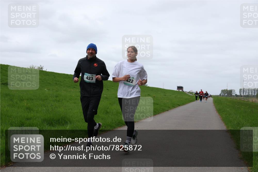 04.05.2025 - 8. Wedeler Halbmarathon Yannick Fuchs http://msf.ph/oto/7825872 04.05.2025 11:32:47 Laufen 423, 22 meine-sportfotos.de