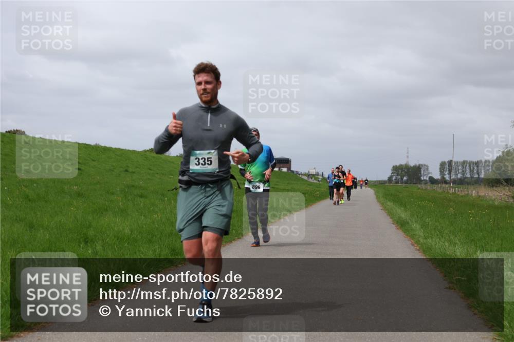 04.05.2025 - 8. Wedeler Halbmarathon Yannick Fuchs http://msf.ph/oto/7825892 04.05.2025 11:55:01 Laufen 335, 896 meine-sportfotos.de