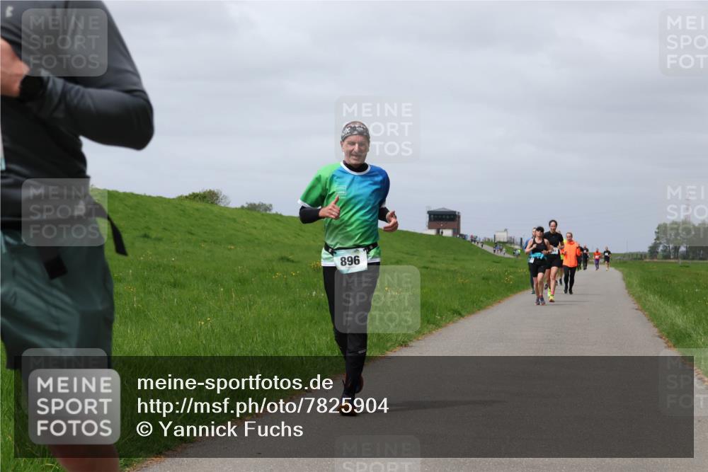 04.05.2025 - 8. Wedeler Halbmarathon Yannick Fuchs http://msf.ph/oto/7825904 04.05.2025 11:55:02 Laufen 896 meine-sportfotos.de