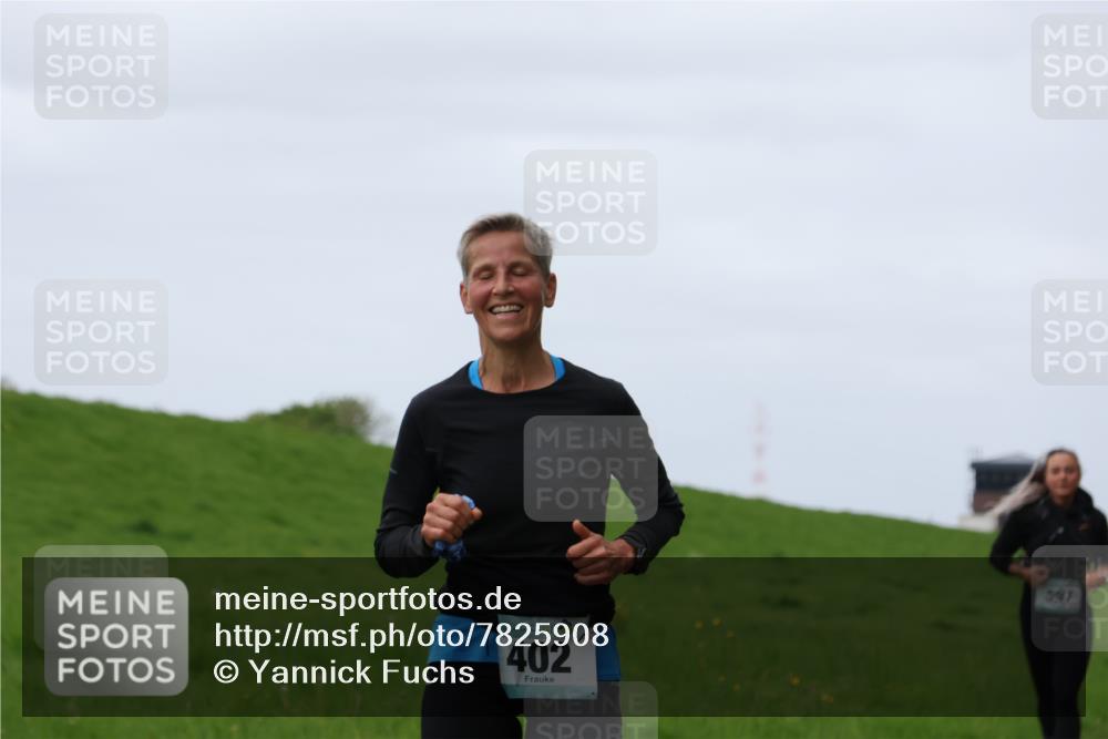 04.05.2025 - 8. Wedeler Halbmarathon Yannick Fuchs http://msf.ph/oto/7825908 04.05.2025 11:32:59 Laufen 402, 597 meine-sportfotos.de