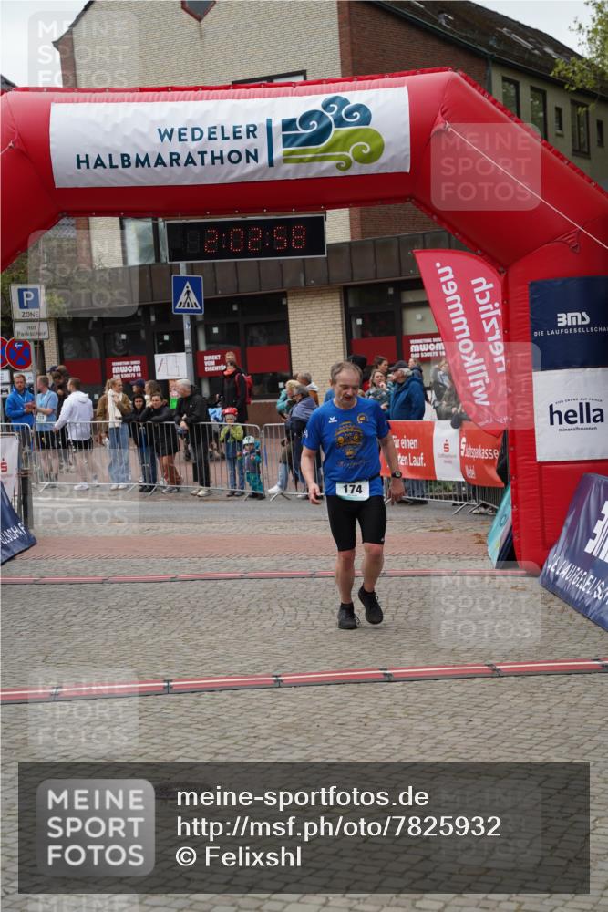 04.05.2025 - 8. Wedeler Halbmarathon Felixshl http://msf.ph/oto/7825932 04.05.2025 12:02:56 Ziel 174, 326 meine-sportfotos.de
