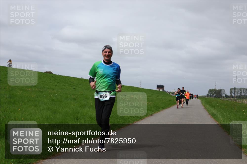04.05.2025 - 8. Wedeler Halbmarathon Yannick Fuchs http://msf.ph/oto/7825950 04.05.2025 11:55:04 Laufen 896 meine-sportfotos.de