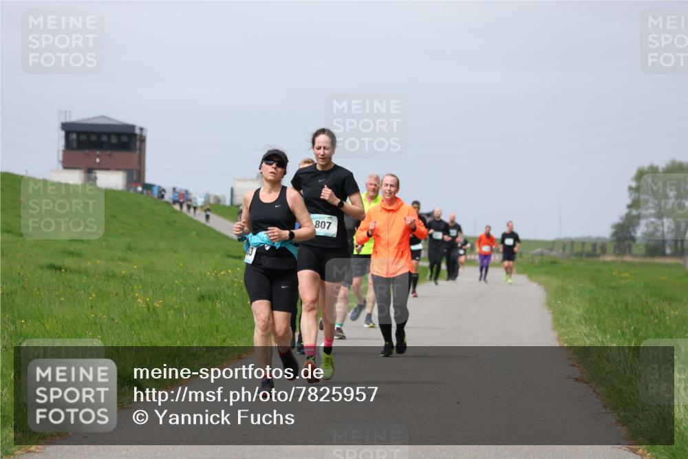 04.05.2025 - 8. Wedeler Halbmarathon Yannick Fuchs http://msf.ph/oto/7825957 04.05.2025 11:55:05 Laufen 807 meine-sportfotos.de