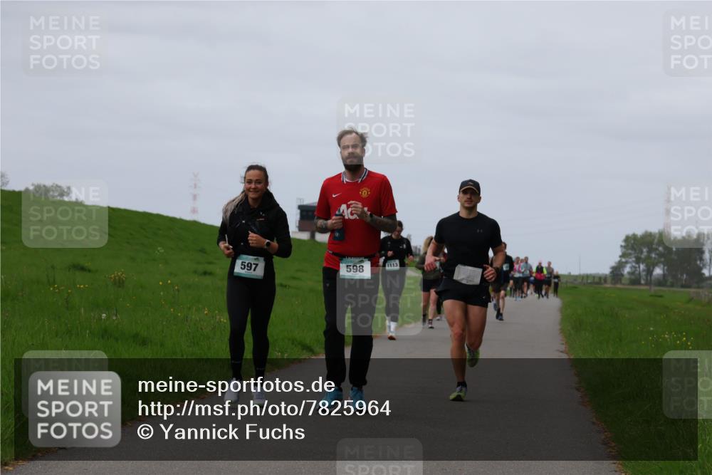 04.05.2025 - 8. Wedeler Halbmarathon Yannick Fuchs http://msf.ph/oto/7825964 04.05.2025 11:33:01 Laufen 597, 598, 1113 meine-sportfotos.de