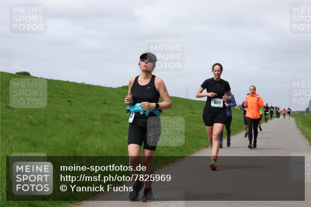04.05.2025 - 8. Wedeler Halbmarathon Yannick Fuchs http://msf.ph/oto/7825969 04.05.2025 11:55:12 Laufen 807 meine-sportfotos.de