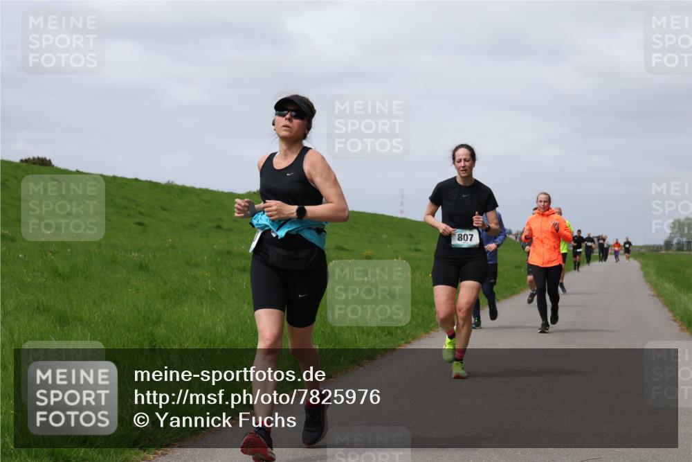 04.05.2025 - 8. Wedeler Halbmarathon Yannick Fuchs http://msf.ph/oto/7825976 04.05.2025 11:55:12 Laufen 807 meine-sportfotos.de