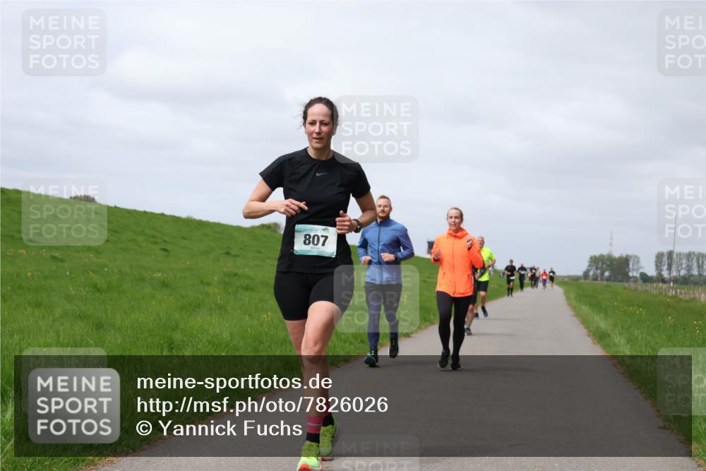 04.05.2025 - 8. Wedeler Halbmarathon Yannick Fuchs http://msf.ph/oto/7826026 04.05.2025 11:55:14 Laufen 807 meine-sportfotos.de