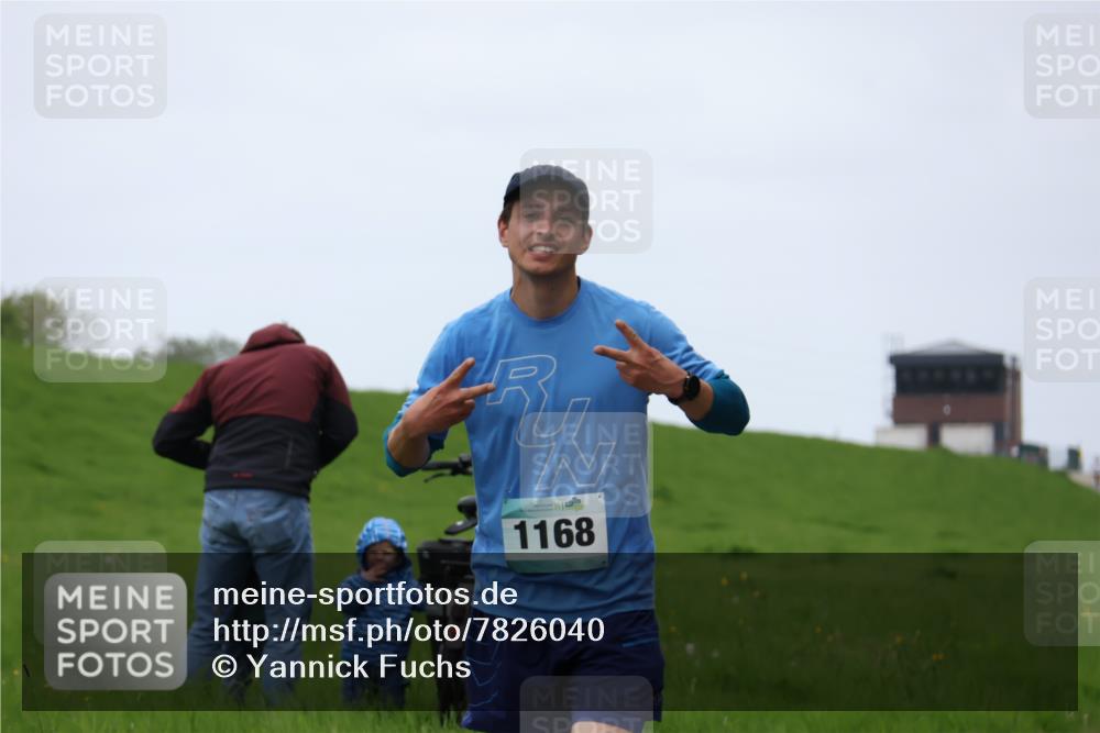 04.05.2025 - 8. Wedeler Halbmarathon Yannick Fuchs http://msf.ph/oto/7826040 04.05.2025 11:13:16 Laufen 1168 meine-sportfotos.de