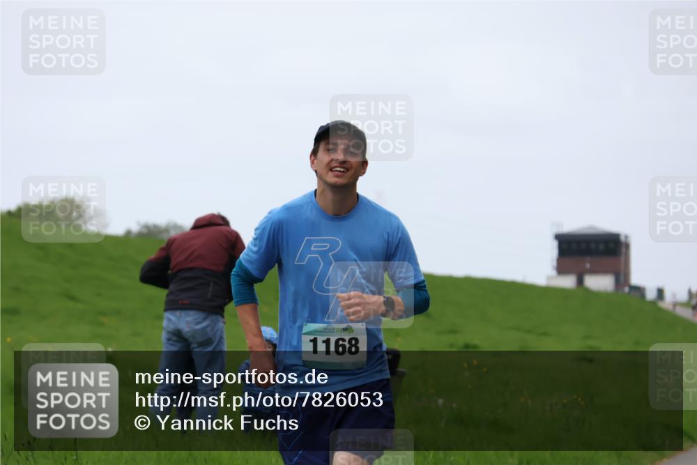 04.05.2025 - 8. Wedeler Halbmarathon Yannick Fuchs http://msf.ph/oto/7826053 04.05.2025 11:13:16 Laufen 1168 meine-sportfotos.de