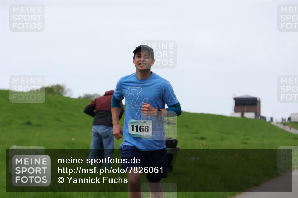 04.05.2025 - 8. Wedeler Halbmarathon Yannick Fuchs http://msf.ph/oto/7826061 04.05.2025 11:13:16 Laufen 1168 meine-sportfotos.de
