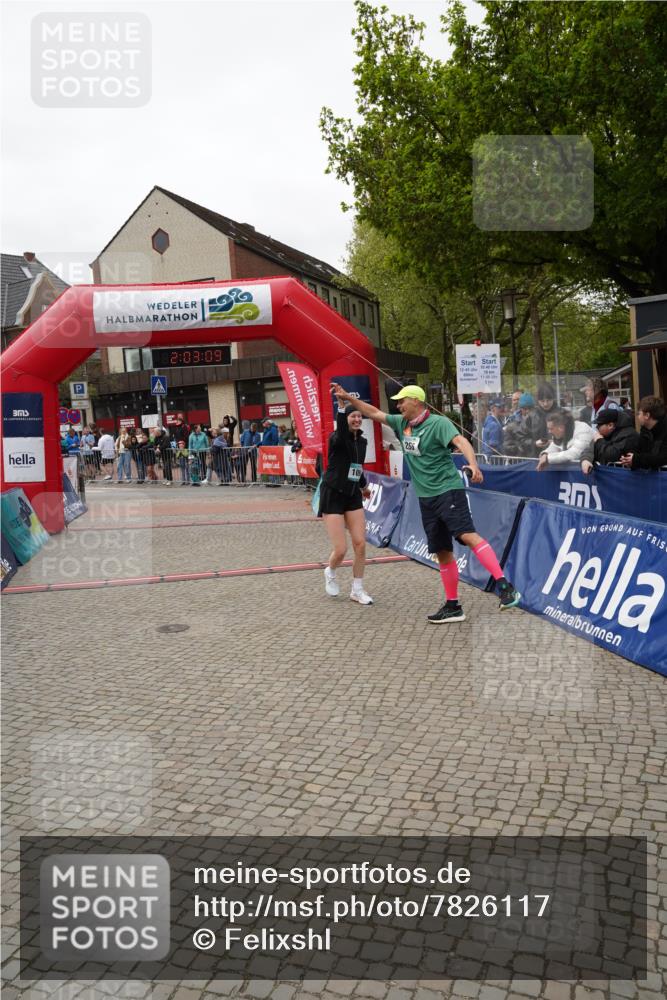 04.05.2025 - 8. Wedeler Halbmarathon Felixshl http://msf.ph/oto/7826117 04.05.2025 12:03:07 Ziel 266, 321, 1098 meine-sportfotos.de