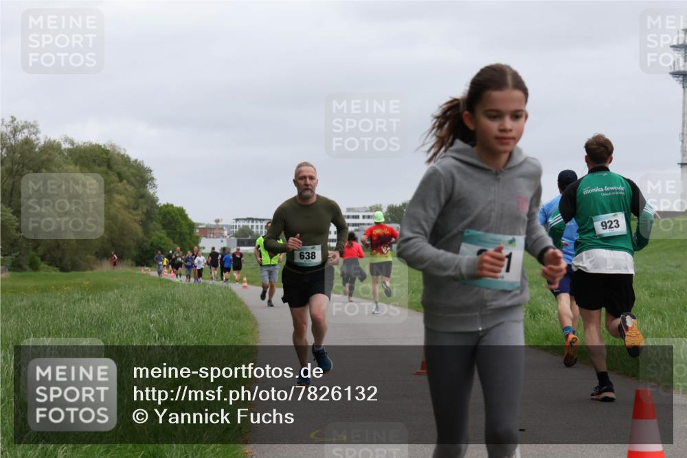 04.05.2025 - 8. Wedeler Halbmarathon Yannick Fuchs http://msf.ph/oto/7826132 04.05.2025 11:13:24 Laufen 638, 923 meine-sportfotos.de