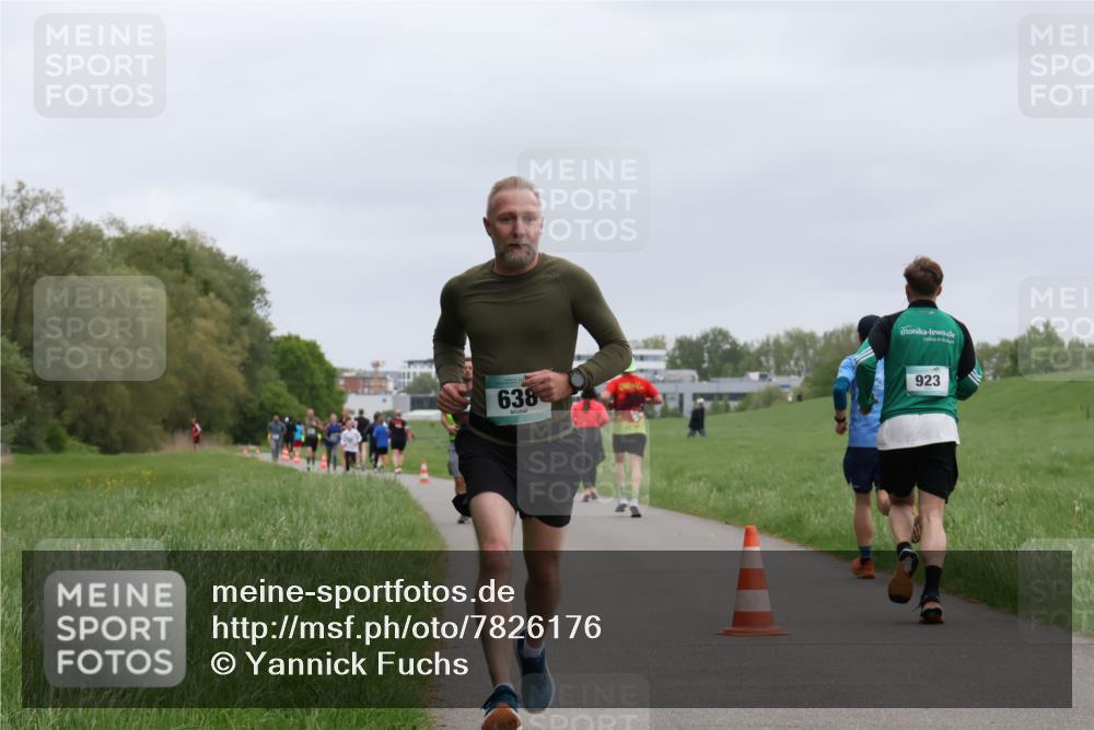 04.05.2025 - 8. Wedeler Halbmarathon Yannick Fuchs http://msf.ph/oto/7826176 04.05.2025 11:13:25 Laufen 638, 923 meine-sportfotos.de
