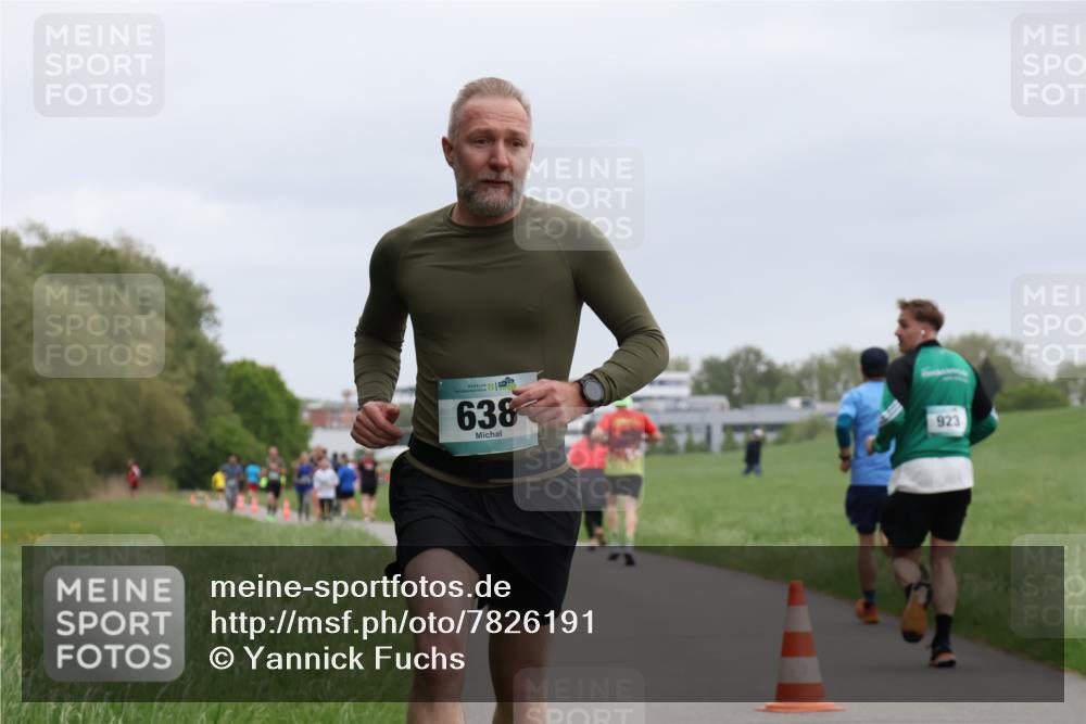 04.05.2025 - 8. Wedeler Halbmarathon Yannick Fuchs http://msf.ph/oto/7826191 04.05.2025 11:13:26 Laufen 6, 638, 923 meine-sportfotos.de