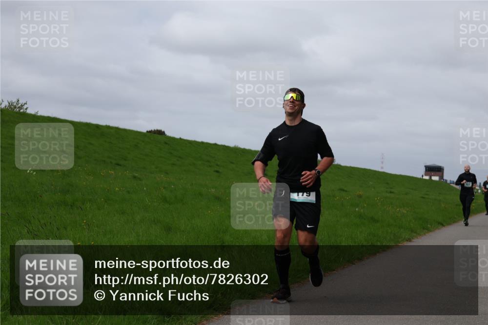 04.05.2025 - 8. Wedeler Halbmarathon Yannick Fuchs http://msf.ph/oto/7826302 04.05.2025 11:55:33 Laufen 179 meine-sportfotos.de