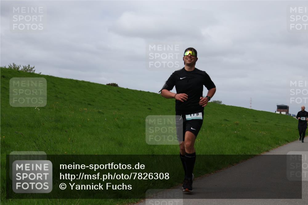 04.05.2025 - 8. Wedeler Halbmarathon Yannick Fuchs http://msf.ph/oto/7826308 04.05.2025 11:55:33 Laufen 179, 327 meine-sportfotos.de