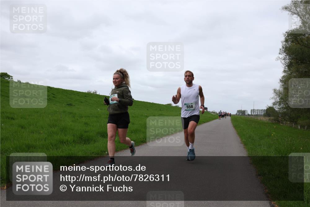 04.05.2025 - 8. Wedeler Halbmarathon Yannick Fuchs http://msf.ph/oto/7826311 04.05.2025 11:33:18 Laufen 558 meine-sportfotos.de
