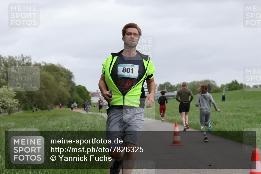 04.05.2025 - 8. Wedeler Halbmarathon Yannick Fuchs http://msf.ph/oto/7826325 04.05.2025 11:13:34 Laufen 801 meine-sportfotos.de