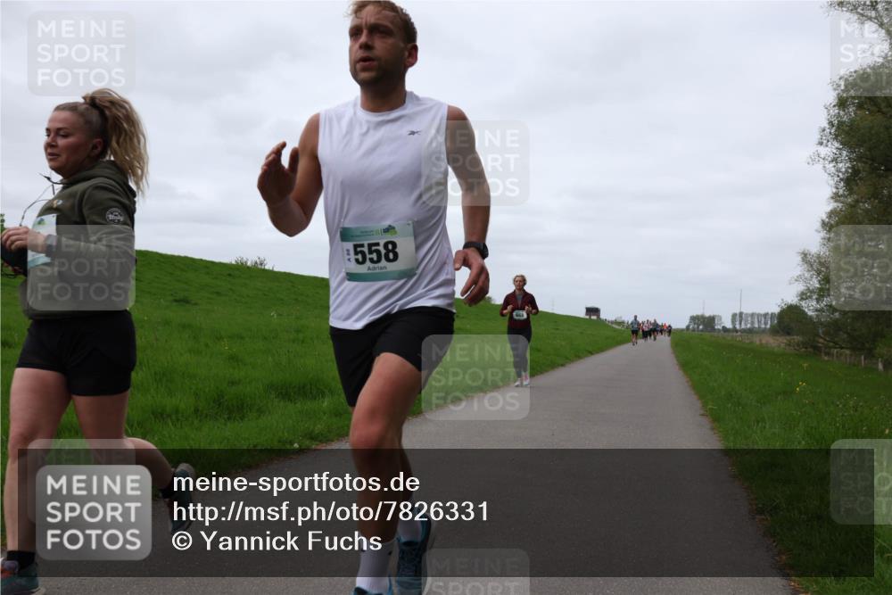 04.05.2025 - 8. Wedeler Halbmarathon Yannick Fuchs http://msf.ph/oto/7826331 04.05.2025 11:33:19 Laufen 558 meine-sportfotos.de