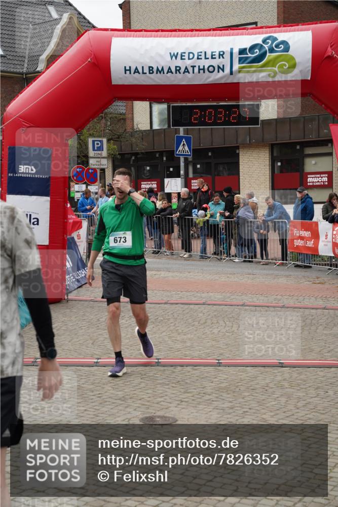 04.05.2025 - 8. Wedeler Halbmarathon Felixshl http://msf.ph/oto/7826352 04.05.2025 12:03:25 Ziel 122, 673 meine-sportfotos.de
