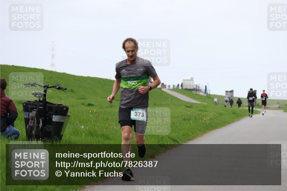 04.05.2025 - 8. Wedeler Halbmarathon Yannick Fuchs http://msf.ph/oto/7826387 04.05.2025 11:13:43 Laufen 373 meine-sportfotos.de
