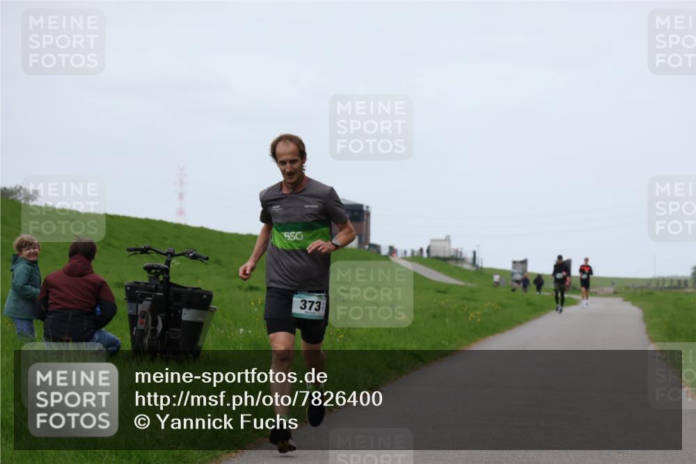 04.05.2025 - 8. Wedeler Halbmarathon Yannick Fuchs http://msf.ph/oto/7826400 04.05.2025 11:13:44 Laufen 373 meine-sportfotos.de