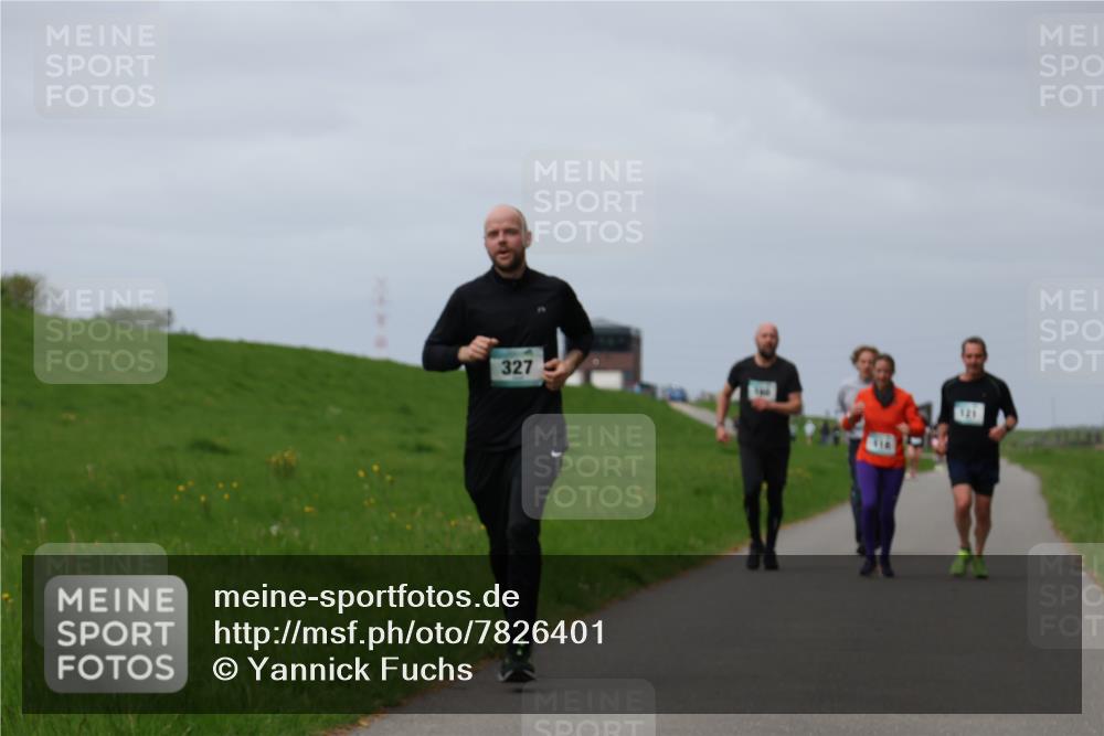04.05.2025 - 8. Wedeler Halbmarathon Yannick Fuchs http://msf.ph/oto/7826401 04.05.2025 11:55:38 Laufen 327 meine-sportfotos.de