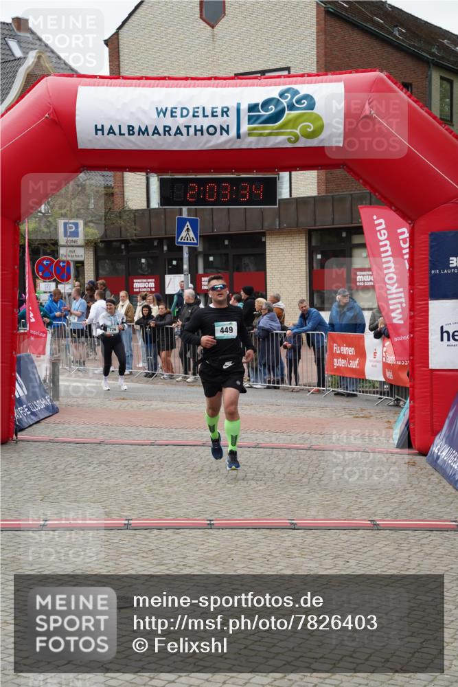 04.05.2025 - 8. Wedeler Halbmarathon Felixshl http://msf.ph/oto/7826403 04.05.2025 12:03:32 Ziel 449, 725 meine-sportfotos.de
