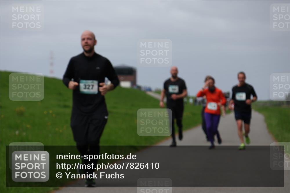 04.05.2025 - 8. Wedeler Halbmarathon Yannick Fuchs http://msf.ph/oto/7826410 04.05.2025 11:55:38 Laufen 327 meine-sportfotos.de