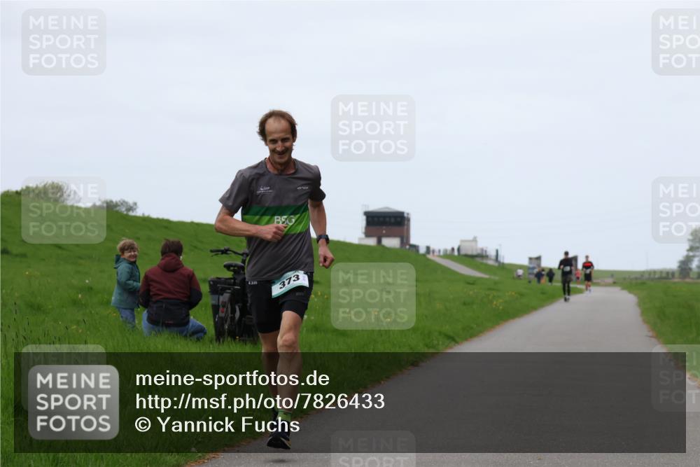04.05.2025 - 8. Wedeler Halbmarathon Yannick Fuchs http://msf.ph/oto/7826433 04.05.2025 11:13:45 Laufen 373 meine-sportfotos.de