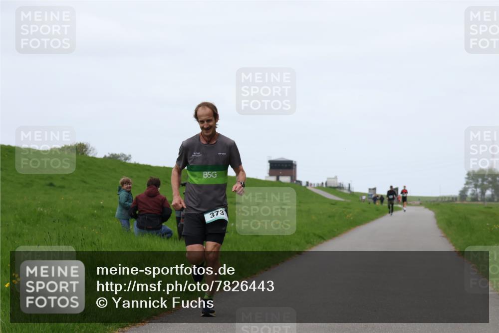 04.05.2025 - 8. Wedeler Halbmarathon Yannick Fuchs http://msf.ph/oto/7826443 04.05.2025 11:13:45 Laufen 373 meine-sportfotos.de