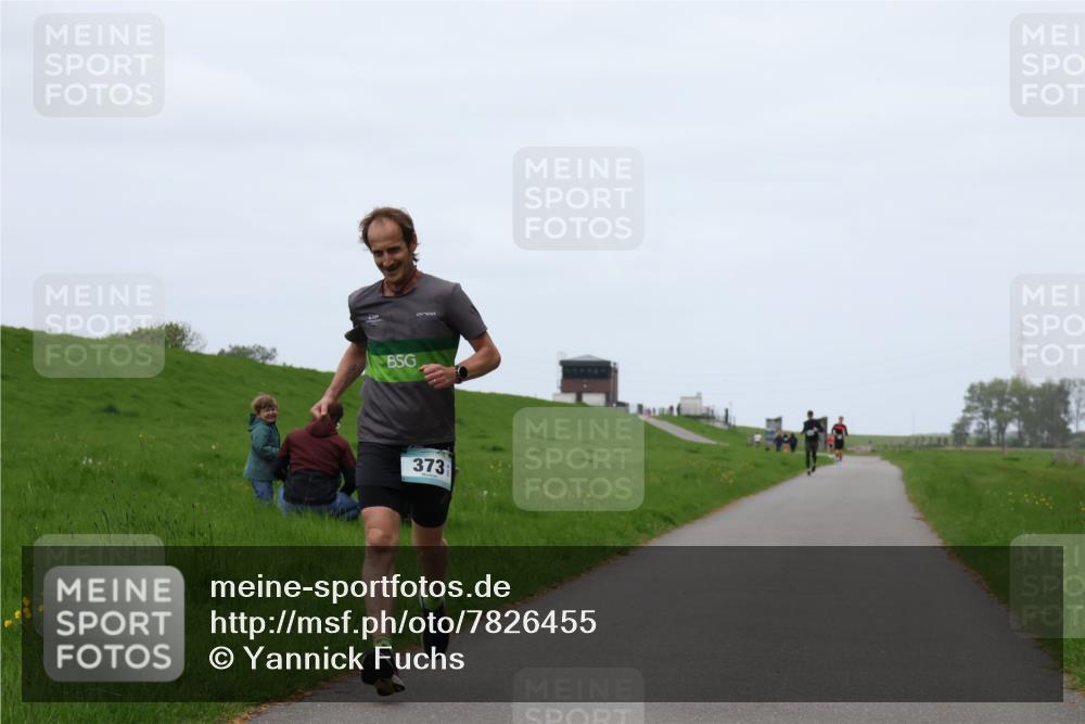 04.05.2025 - 8. Wedeler Halbmarathon Yannick Fuchs http://msf.ph/oto/7826455 04.05.2025 11:13:45 Laufen 373 meine-sportfotos.de