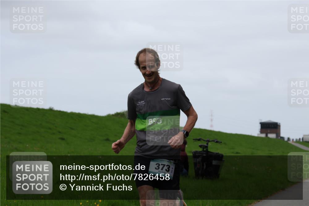 04.05.2025 - 8. Wedeler Halbmarathon Yannick Fuchs http://msf.ph/oto/7826458 04.05.2025 11:13:46 Laufen 373 meine-sportfotos.de