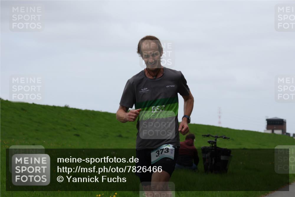 04.05.2025 - 8. Wedeler Halbmarathon Yannick Fuchs http://msf.ph/oto/7826466 04.05.2025 11:13:46 Laufen 9, 373 meine-sportfotos.de