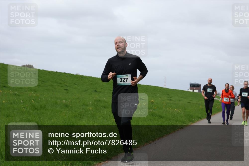 04.05.2025 - 8. Wedeler Halbmarathon Yannick Fuchs http://msf.ph/oto/7826485 04.05.2025 11:55:41 Laufen 327, 160, 118, 121 meine-sportfotos.de