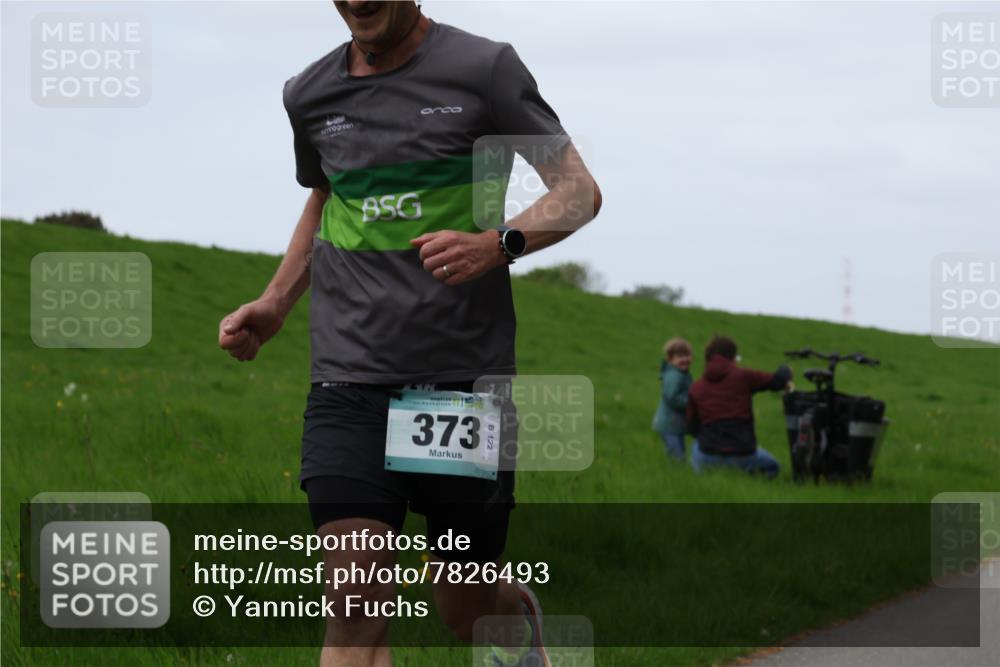 04.05.2025 - 8. Wedeler Halbmarathon Yannick Fuchs http://msf.ph/oto/7826493 04.05.2025 11:13:47 Laufen 441, 3739 meine-sportfotos.de