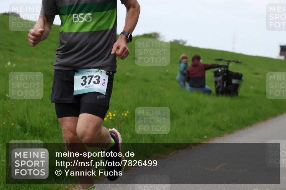 04.05.2025 - 8. Wedeler Halbmarathon Yannick Fuchs http://msf.ph/oto/7826499 04.05.2025 11:13:47 Laufen 373, 122 meine-sportfotos.de
