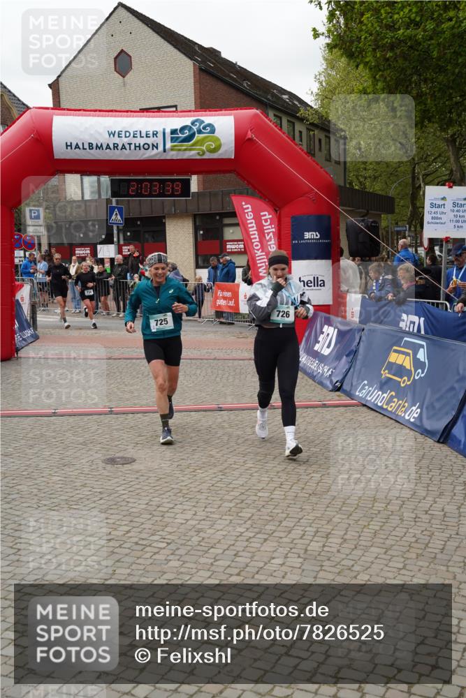 04.05.2025 - 8. Wedeler Halbmarathon Felixshl http://msf.ph/oto/7826525 04.05.2025 12:03:37 Ziel 449, 725, 733, 734 meine-sportfotos.de