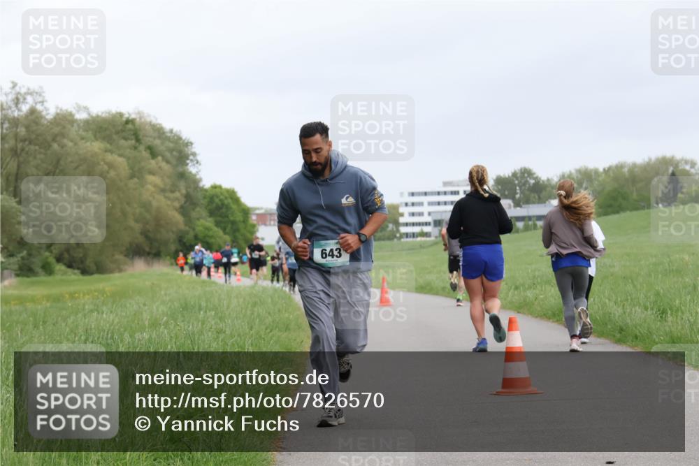 04.05.2025 - 8. Wedeler Halbmarathon Yannick Fuchs http://msf.ph/oto/7826570 04.05.2025 11:13:59 Laufen 643 meine-sportfotos.de