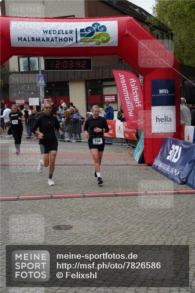04.05.2025 - 8. Wedeler Halbmarathon Felixshl http://msf.ph/oto/7826586 04.05.2025 12:03:40 Ziel 725, 733, 734, 771 meine-sportfotos.de