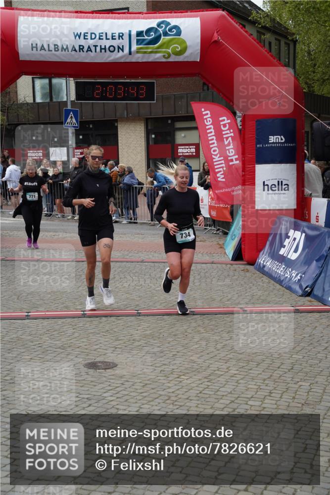 04.05.2025 - 8. Wedeler Halbmarathon Felixshl http://msf.ph/oto/7826621 04.05.2025 12:03:41 Ziel 725, 733, 734, 771 meine-sportfotos.de