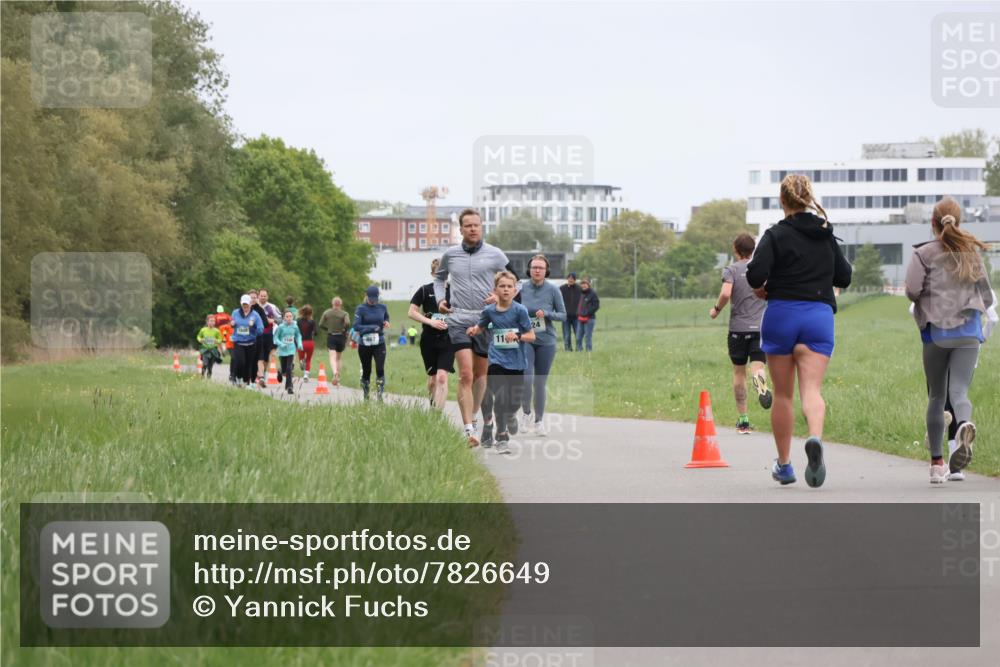 04.05.2025 - 8. Wedeler Halbmarathon Yannick Fuchs http://msf.ph/oto/7826649 04.05.2025 11:14:04 Laufen 667, 11, 24 meine-sportfotos.de