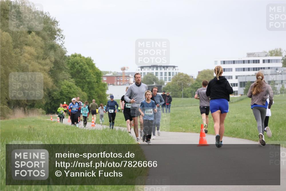 04.05.2025 - 8. Wedeler Halbmarathon Yannick Fuchs http://msf.ph/oto/7826666 04.05.2025 11:14:05 Laufen 000, 919, 1174 meine-sportfotos.de