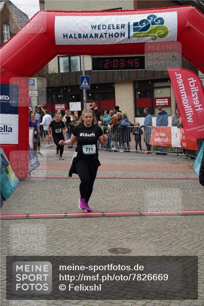 04.05.2025 - 8. Wedeler Halbmarathon Felixshl http://msf.ph/oto/7826669 04.05.2025 12:03:43 Ziel 307, 396, 733, 734, 771 meine-sportfotos.de