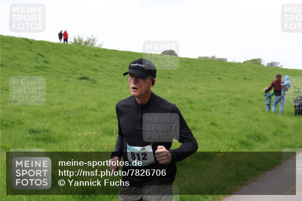 04.05.2025 - 8. Wedeler Halbmarathon Yannick Fuchs http://msf.ph/oto/7826706 04.05.2025 11:14:09 Laufen 812 meine-sportfotos.de
