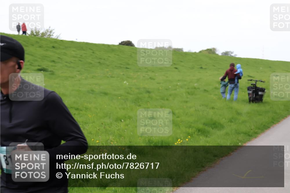 04.05.2025 - 8. Wedeler Halbmarathon Yannick Fuchs http://msf.ph/oto/7826717 04.05.2025 11:14:09 Laufen 81 meine-sportfotos.de