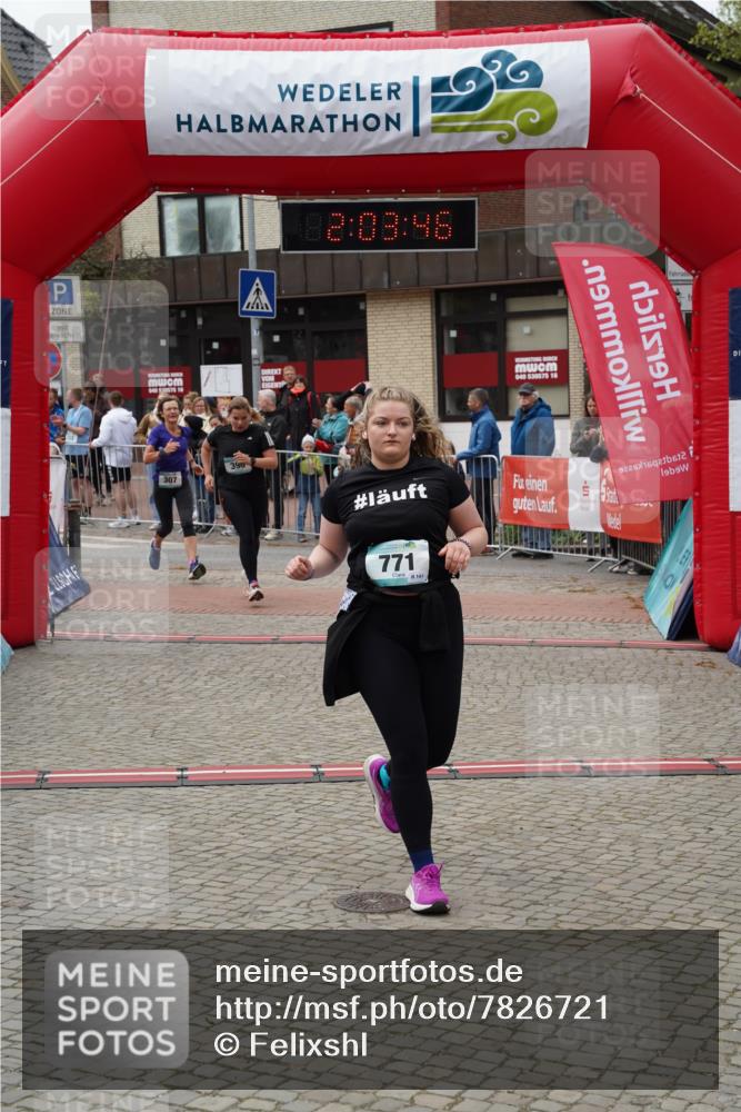 04.05.2025 - 8. Wedeler Halbmarathon Felixshl http://msf.ph/oto/7826721 04.05.2025 12:03:44 Ziel 307, 396, 733, 734, 771 meine-sportfotos.de