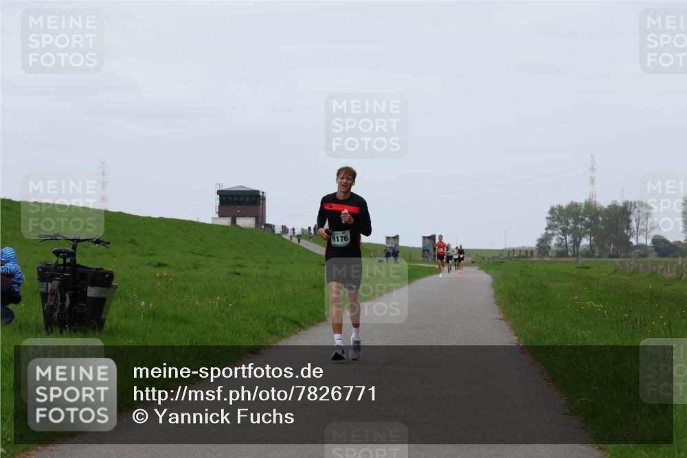 04.05.2025 - 8. Wedeler Halbmarathon Yannick Fuchs http://msf.ph/oto/7826771 04.05.2025 11:14:14 Laufen 1176 meine-sportfotos.de