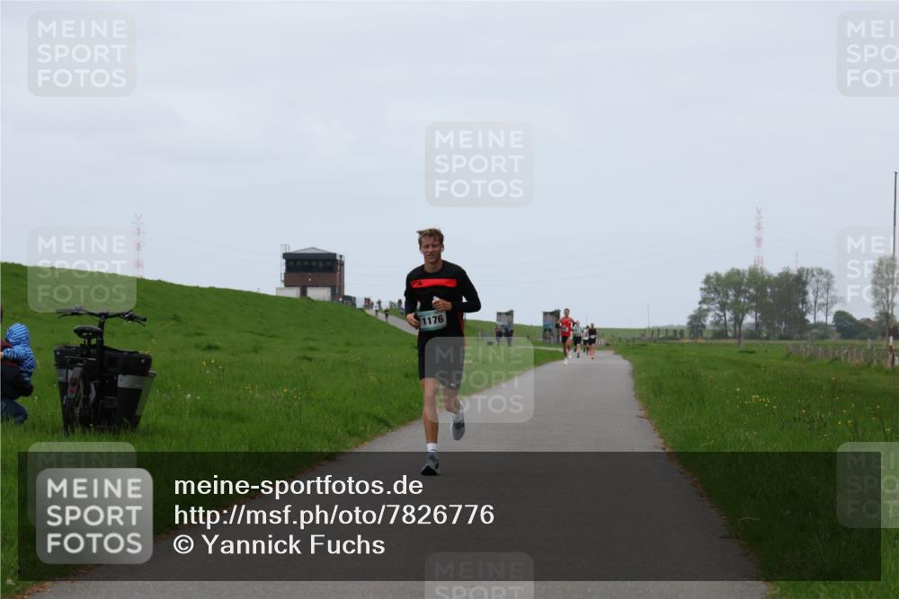 04.05.2025 - 8. Wedeler Halbmarathon Yannick Fuchs http://msf.ph/oto/7826776 04.05.2025 11:14:14 Laufen 1176 meine-sportfotos.de