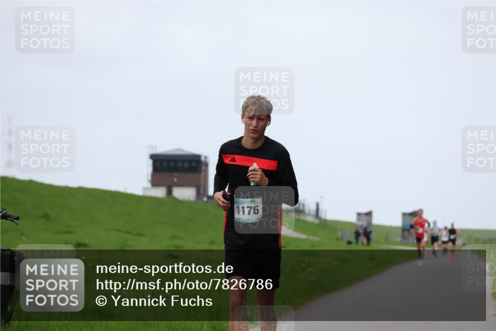 04.05.2025 - 8. Wedeler Halbmarathon Yannick Fuchs http://msf.ph/oto/7826786 04.05.2025 11:14:15 Laufen 1176 meine-sportfotos.de